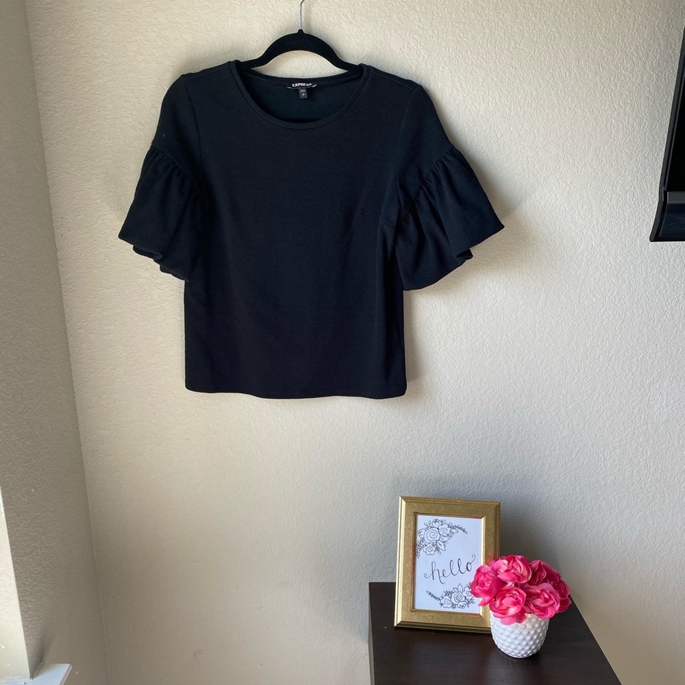 Express top with trendy sleeves